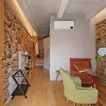 Decanter House Alojamento de Turismo Rural Borgomanero