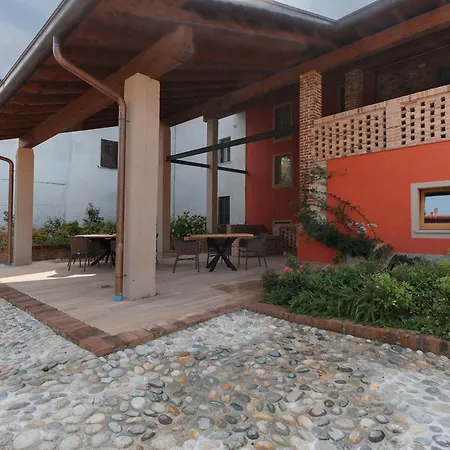 Decanter House * Borgomanero