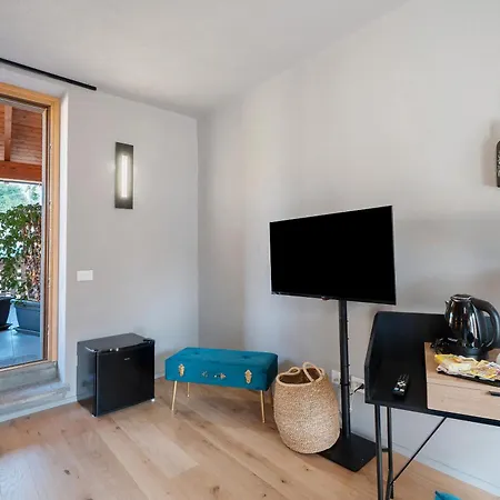 Decanter House * بورجومانارو