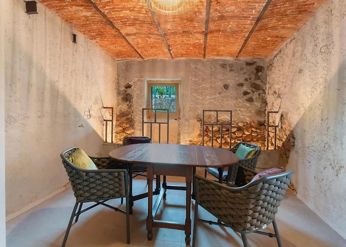 Alojamento de Turismo Rural Decanter House Borgomanero