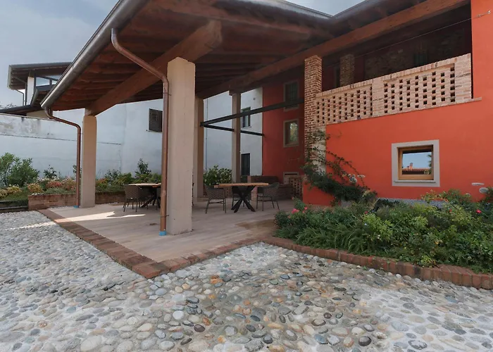 Decanter House * Borgomanero