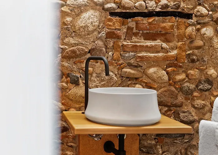 Decanter House Alojamento de Turismo Rural Borgomanero