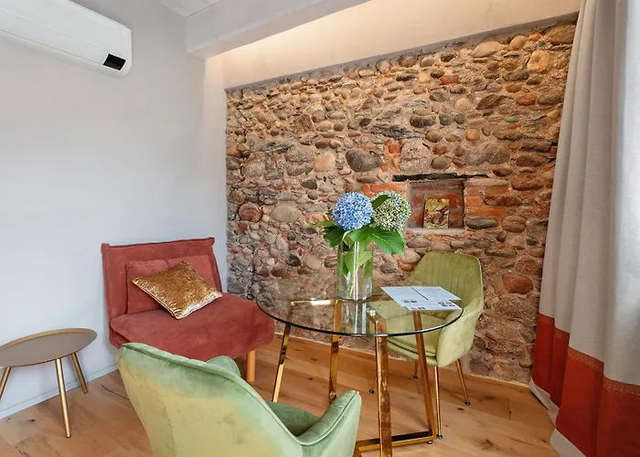 Decanter House Alojamento de Turismo Rural Borgomanero